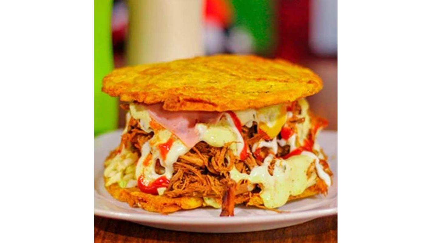 Patacon ( Green Plantain Sandwich )
