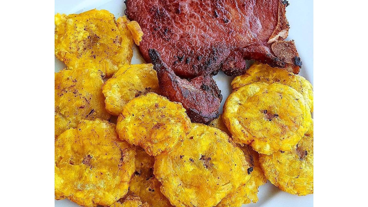 Fried Pork Chops ( Chuleta Frita )